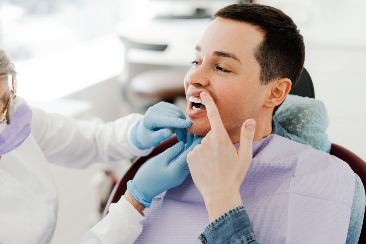 How To Treat Swollen Gums Near a Wisdom Tooth